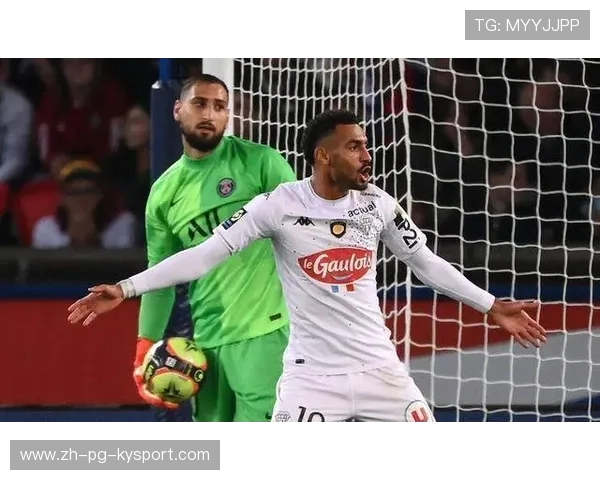 卡昂艰难逼平昂热，主场不败金身依旧保持，卡昂什么意思